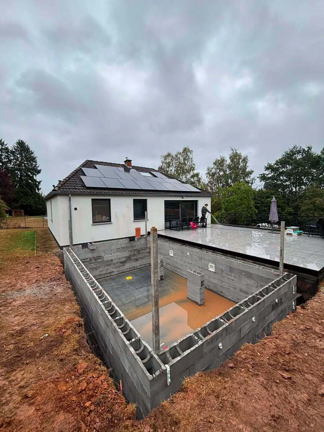 Construction d’une piscine en blocs Stepoc — chantier JC PISCINES